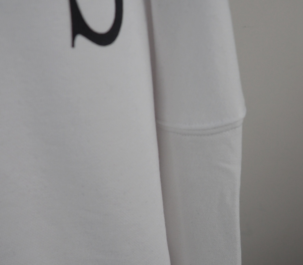 OFF WHITE
